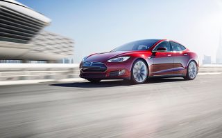 Video-Premiere: Tesla zeigt erstmals Model 3 beim autonomen Fahren