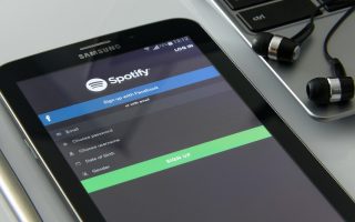 Spotify: Musik und Podcast in einer Playlist