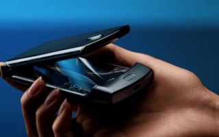 Motorola Razr: Neues Falt-Handy fällt im Test durch