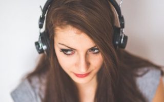 Amazon Music startet Podcast-Transkripte zum Mitlesen