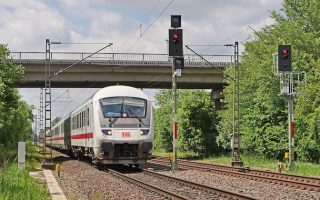 Bahn verklagt: Sammelte die DB Navigator App illegal Daten?