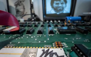 Von Steve Wozniak signierter Apple-1 unter dem Hammer