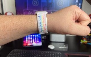 Apple Watch: Erste Hands-On-Fotos von neuen Pride-Armbändern