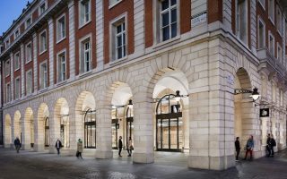 London: Bewaffnete Räuber stürmen Apple Store