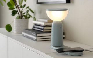 IKEA BETTORP: Neue Lampe mit Qi-Lade-Funktion