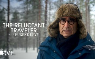 Neu bei Apple TV+: „Liaison“, „The Reluctant Traveler“ und „Bretzel und seine Dackel-Familie“