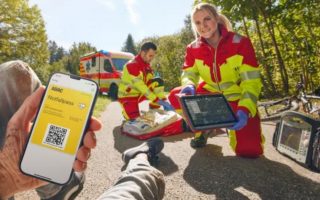 ADAC stellt Notfallpass für Smartphones bereit