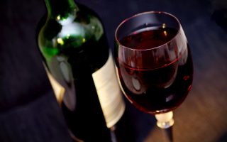 Italien: Restaurant tauscht Gratis-Wein gegen Smartphones