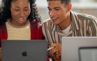 Neue M5 MacBooks und neues Apple Studio Display vor der Tür
