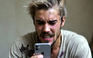 iMessage-Bug: Justin Bieber ist sauer und droht Apple mit MMA-Würgegriff