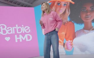Faltbares Barbie Flip Phone vorgestellt