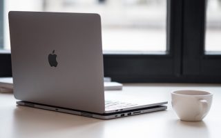 10 Anschlüsse, doppelte Laufzeit: Linedock für MacBook Pro in neuer Version